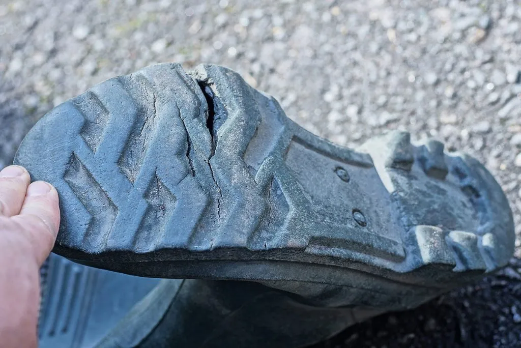 rubbet boot sole cracked