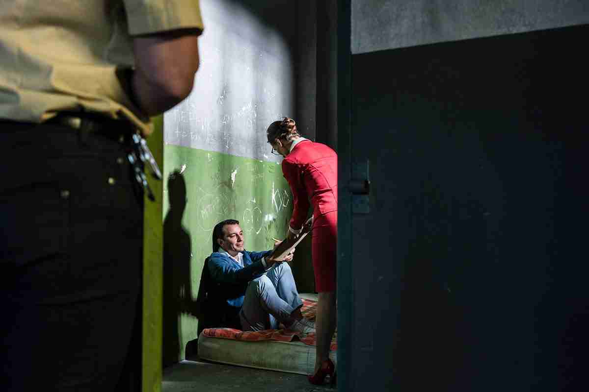 brixton prison visit dress code