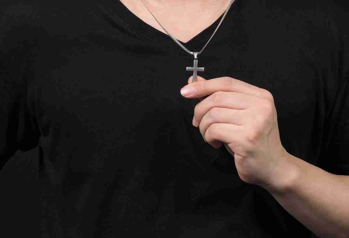 Can You Wear Cross Jewelry if You Are Not Religious? Dress Code Hub